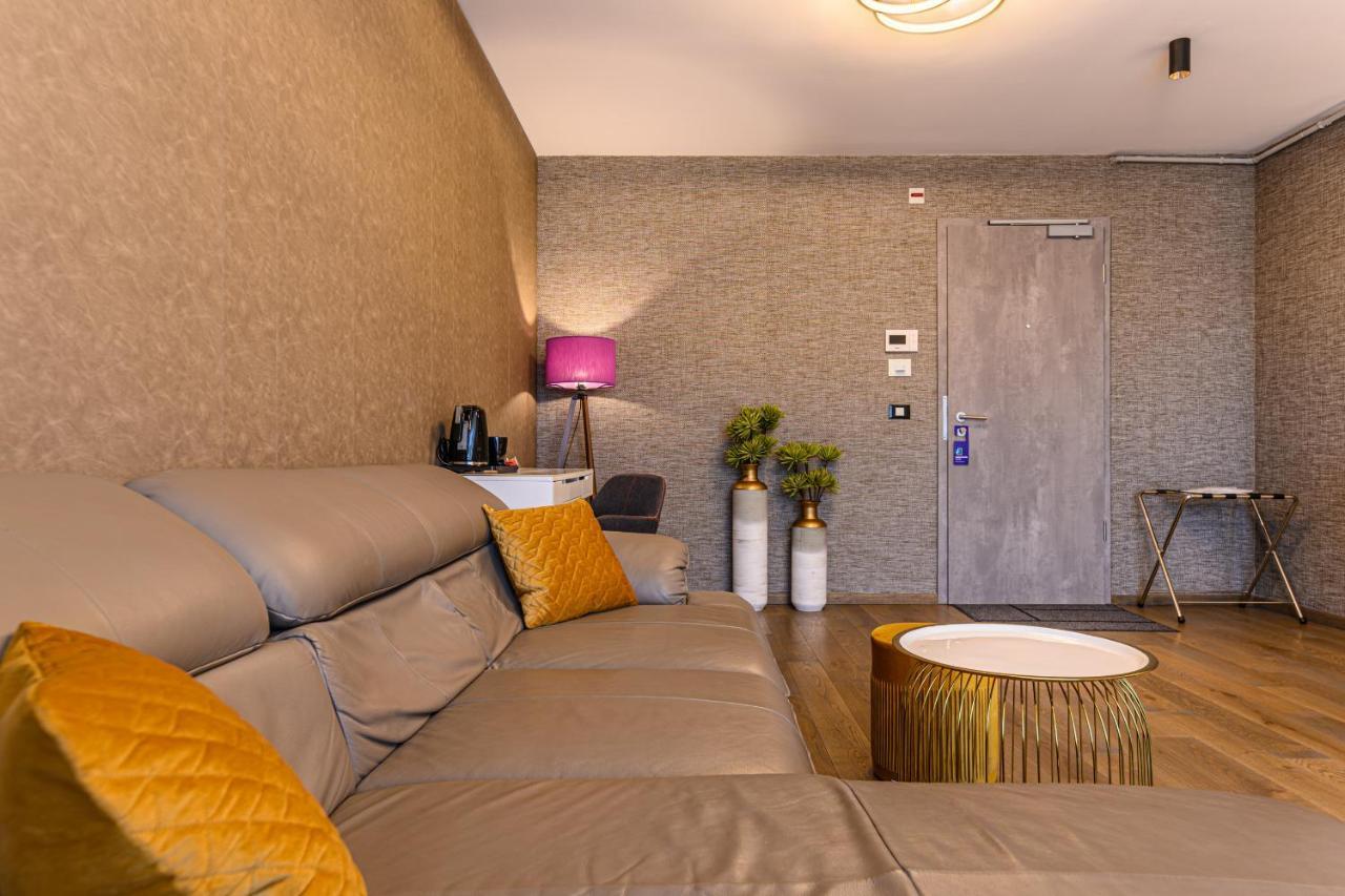 Promenada Studios Braşov Dış mekan fotoğraf